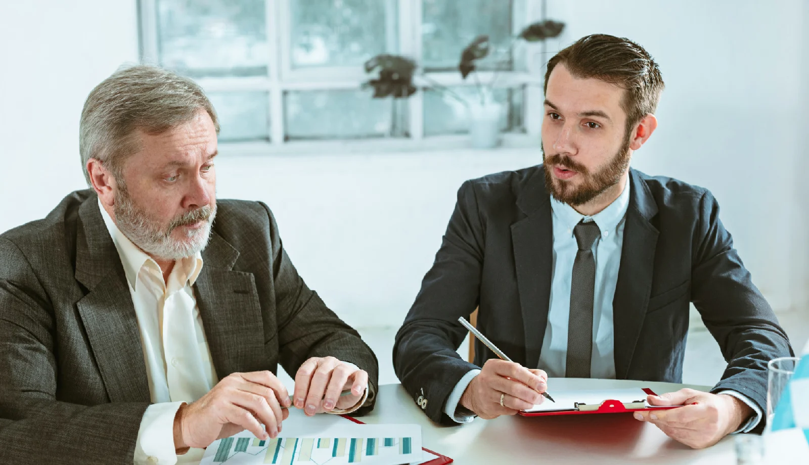 blog-loansigning Explore the importance of loan signings in the US